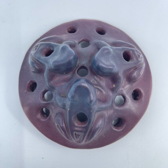 vintage van briggle pottery flower frog with 3 frogs purple - Picture 2 of 4